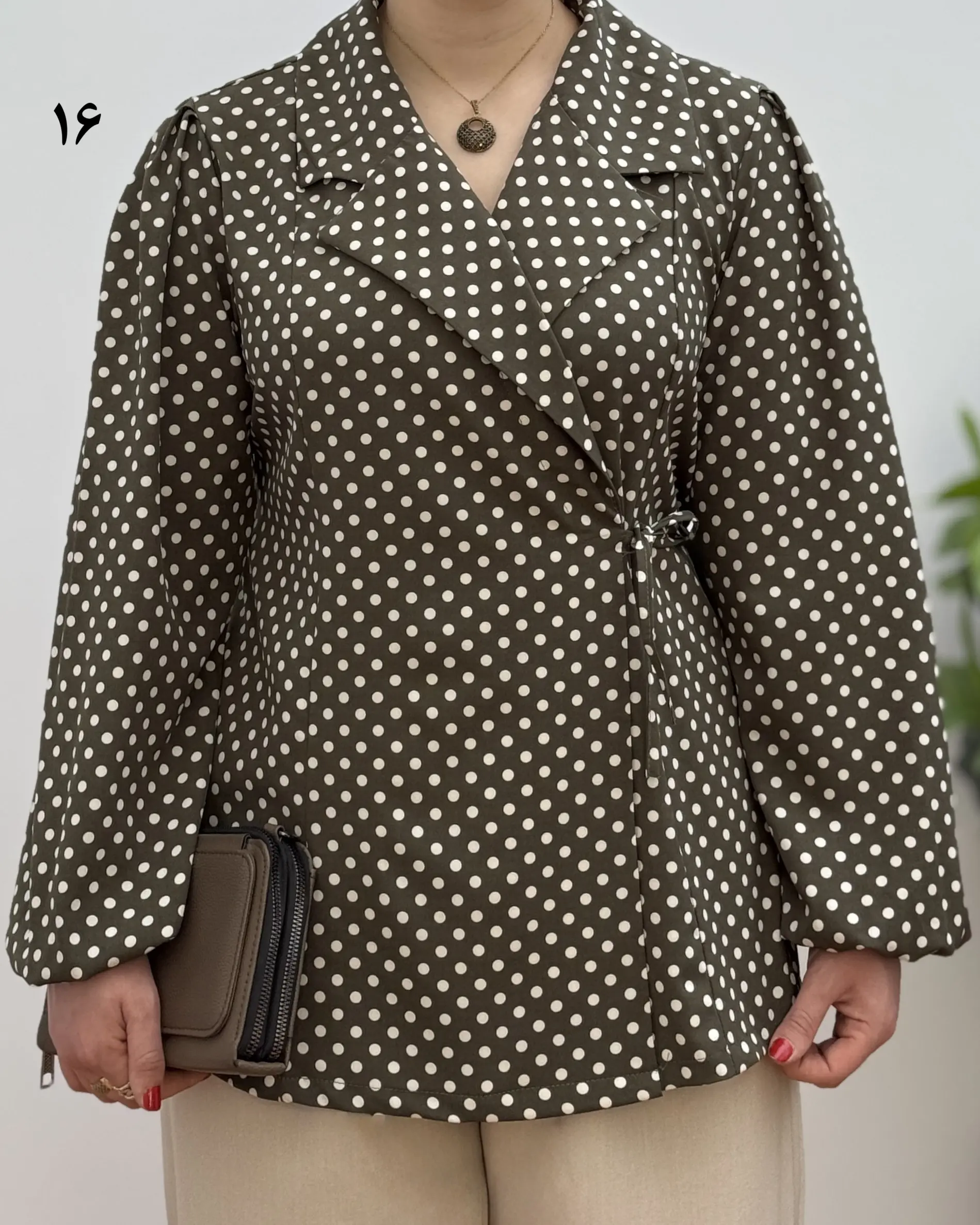 شومیز زنانه مجلسی و خنک مدل کیانا